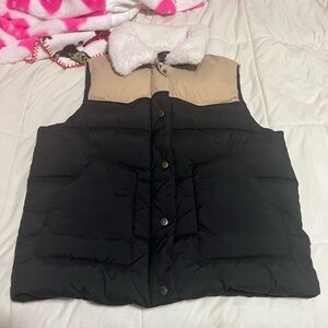 Levi's Black and White Puffer Vest